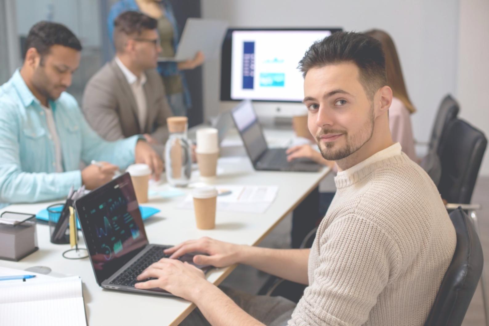 Mobile Game Development Workspace mit modernen Design-Tools